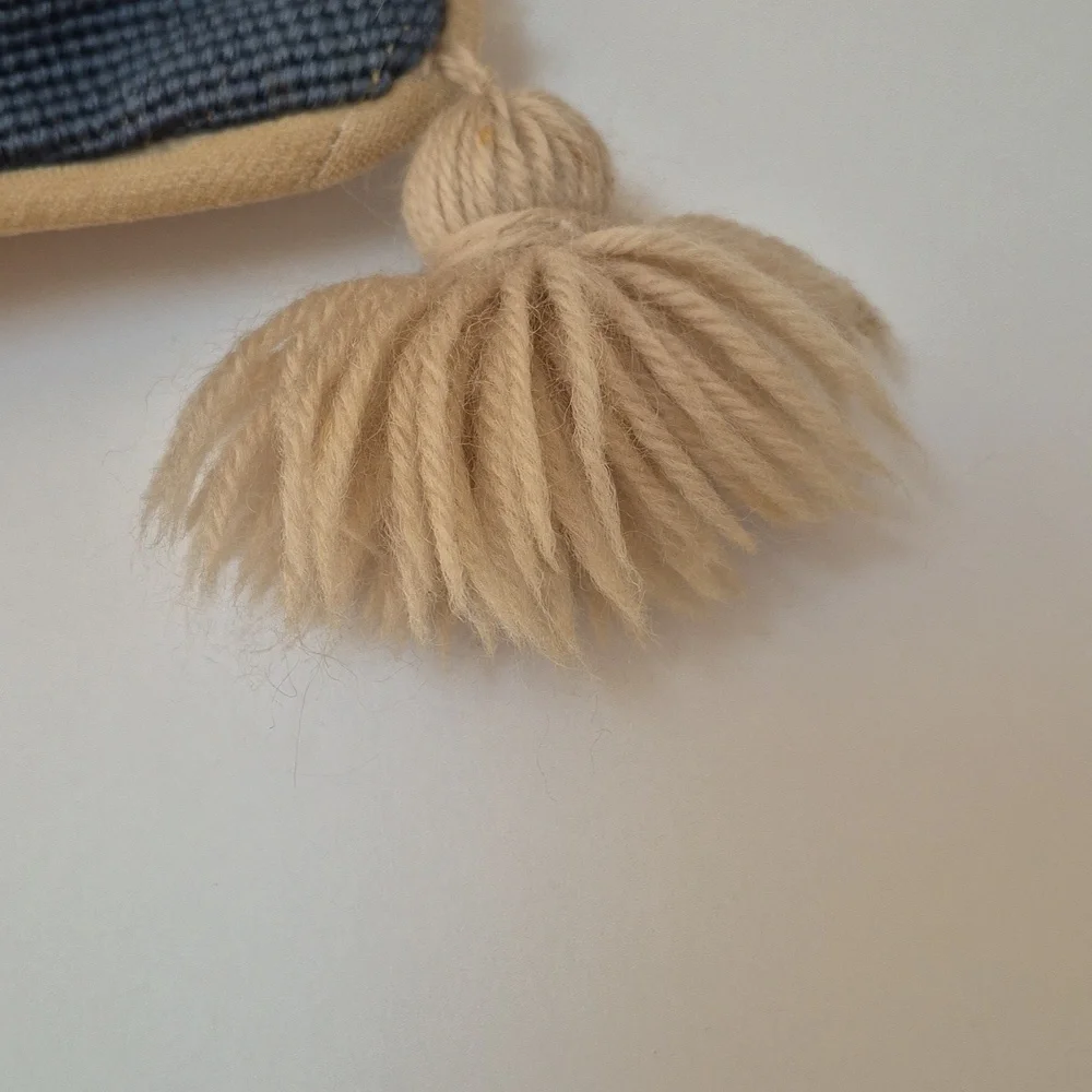 Vintage Airedale Terroir Dog Blue Needlepoint Pillow with Tassels Antique - Picture 4 of 6